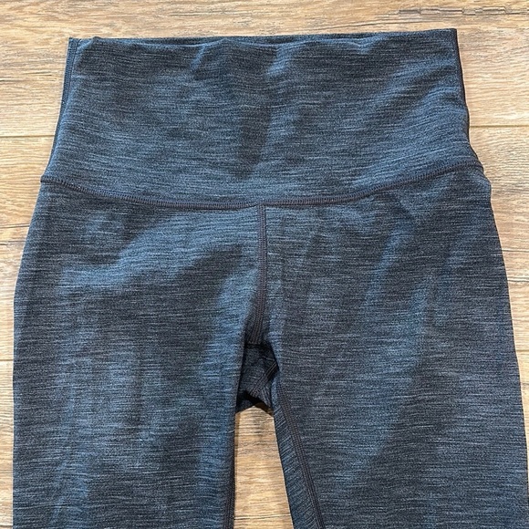 Lululemon Women’s Dark Grey Leggings Size 4 - Picture 3 of 5